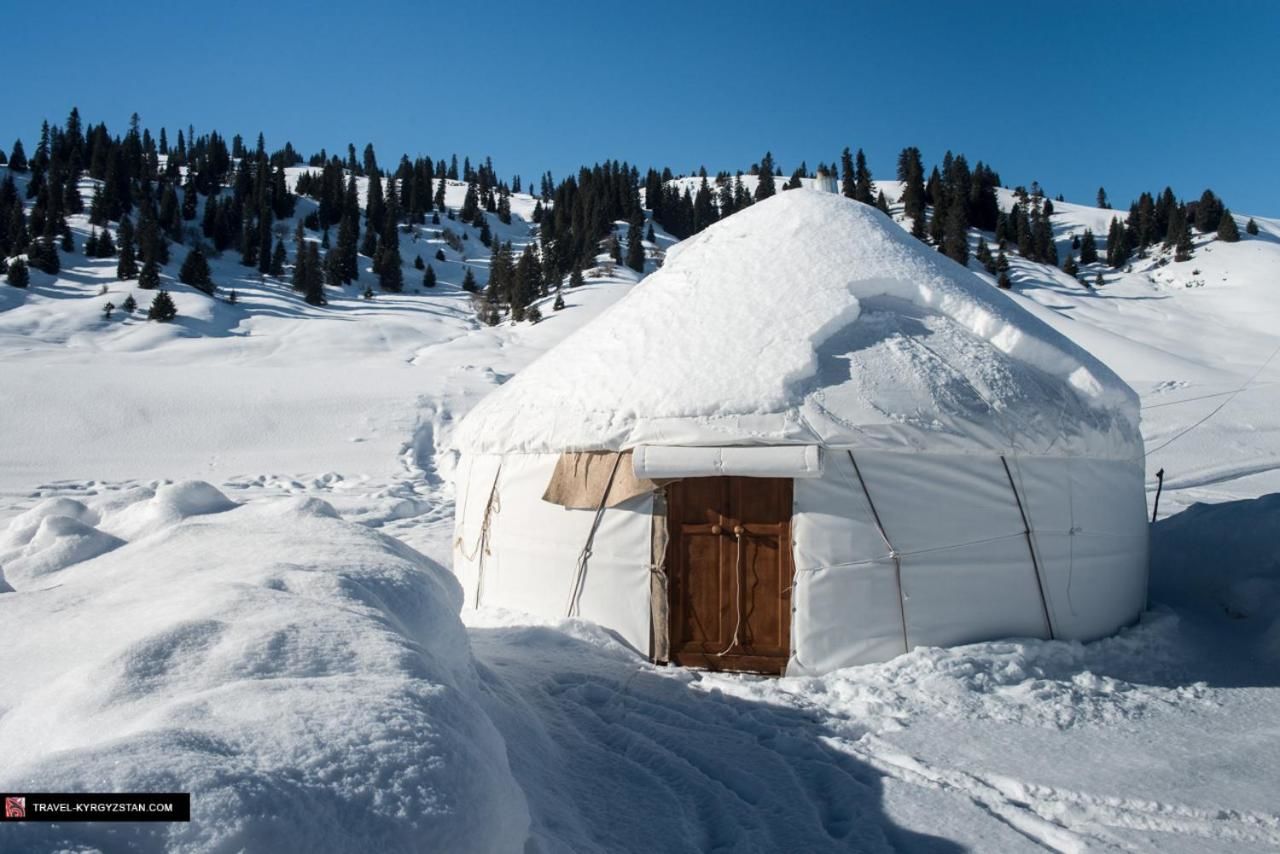 Хостелы Jyrgalan Tyup Yurt Lodge - Ski Yurt Dzhergalan-10