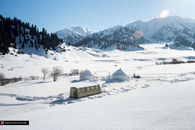 Хостелы Jyrgalan Tyup Yurt Lodge - Ski Yurt Dzhergalan-14